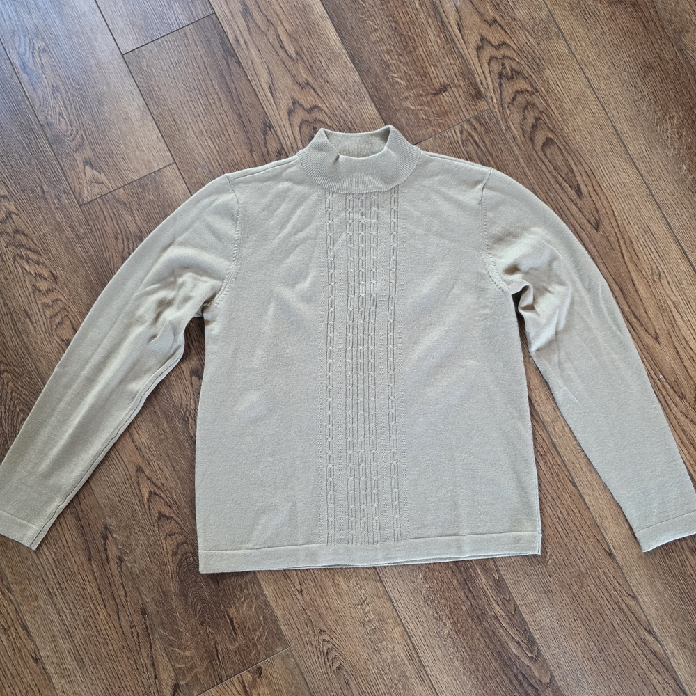 Appleseed's Women's Beige Turtleneck Sweater - 100% Merino Wool